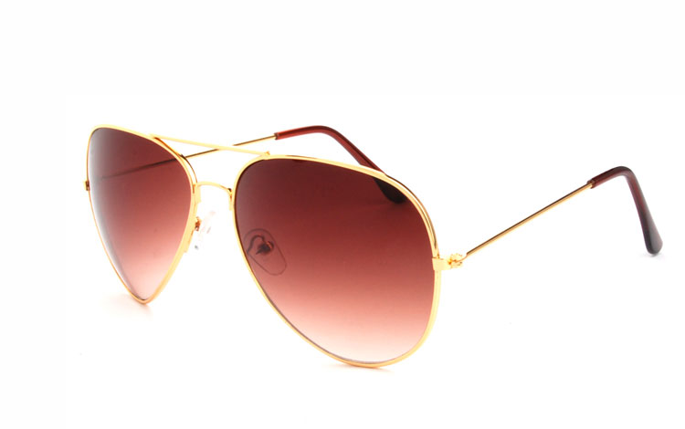 Goldene Pilotenbrille